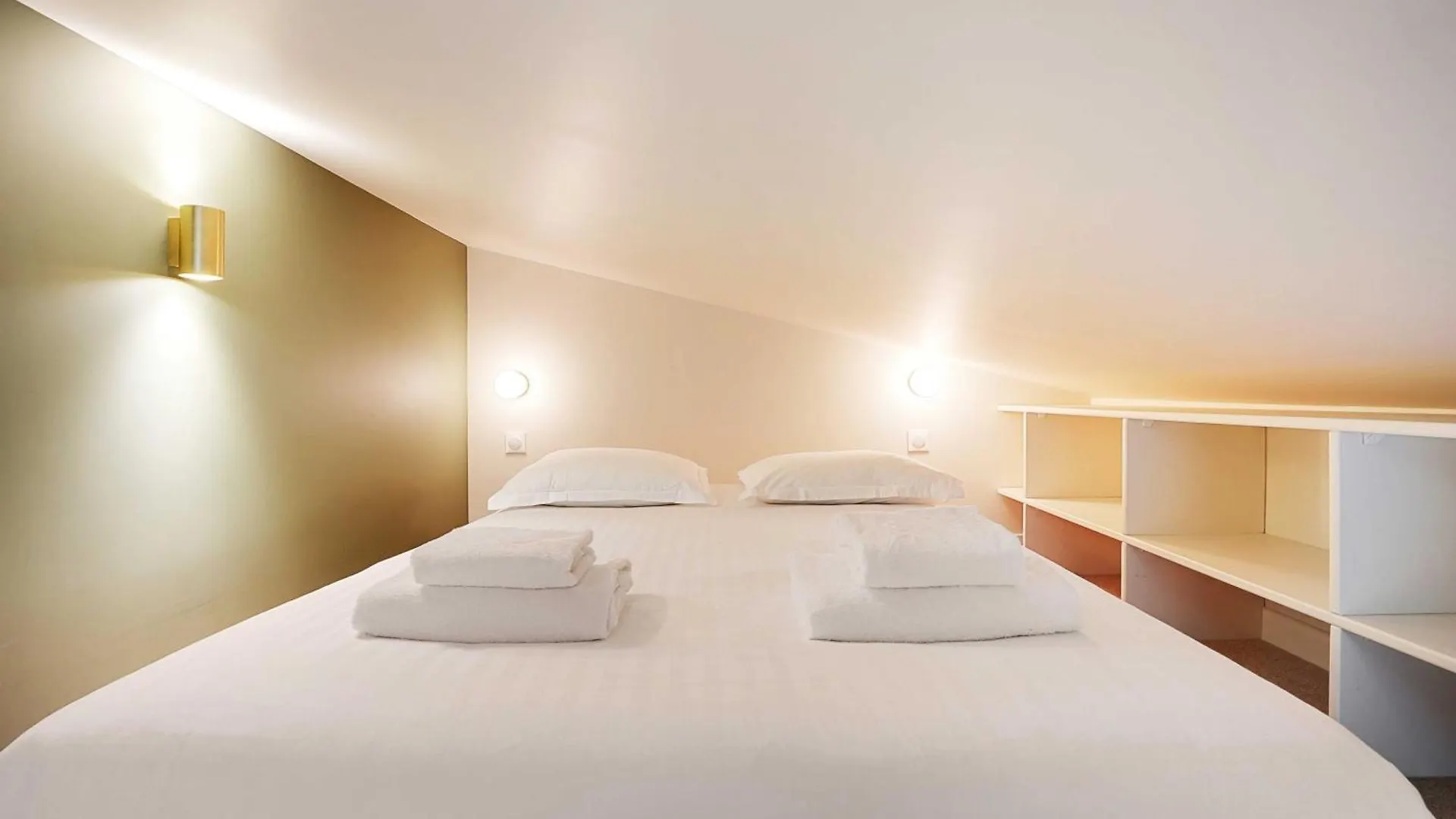 Chic And Cosy Apartment-Canal Saint Martin Paris 0*,